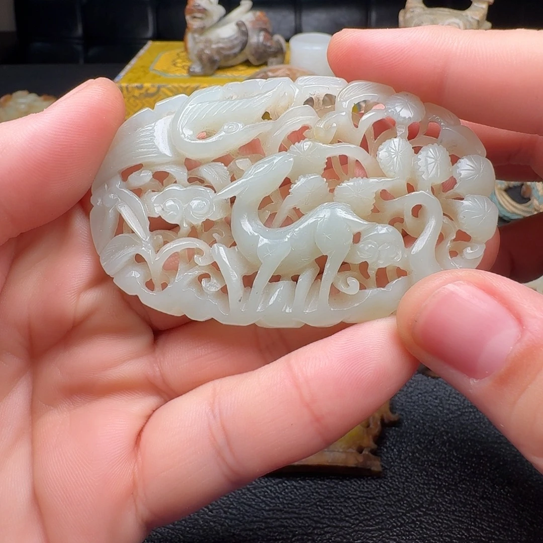 优***文和田玉未镶嵌挂件