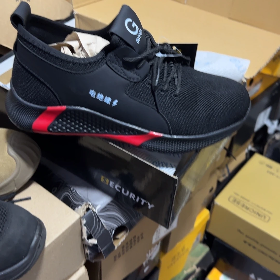 防砸防刺劳保鞋。578