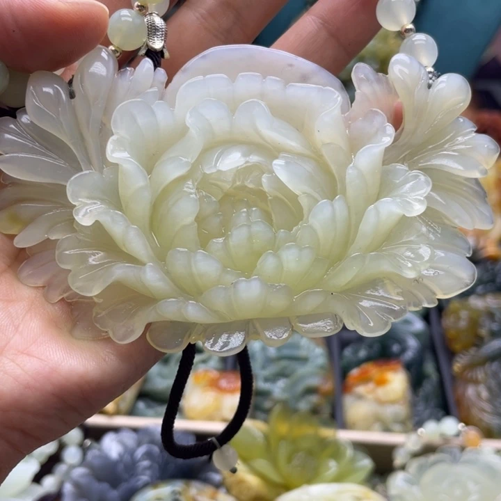 蛇纹石玉未镶嵌挂件
