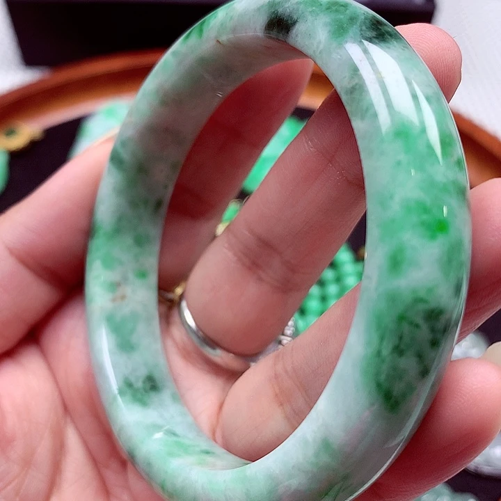 未镶嵌手镯翡翠翡翠