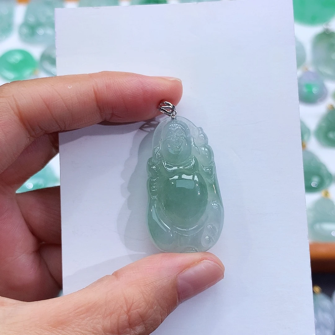翡翠18K金镶嵌颈饰翡翠吊坠