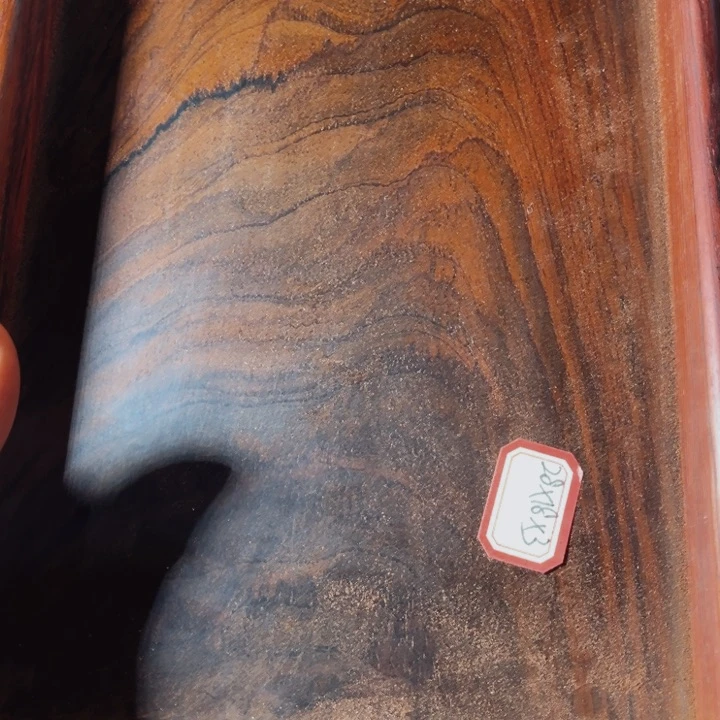 微凹黄檀材料的盘子