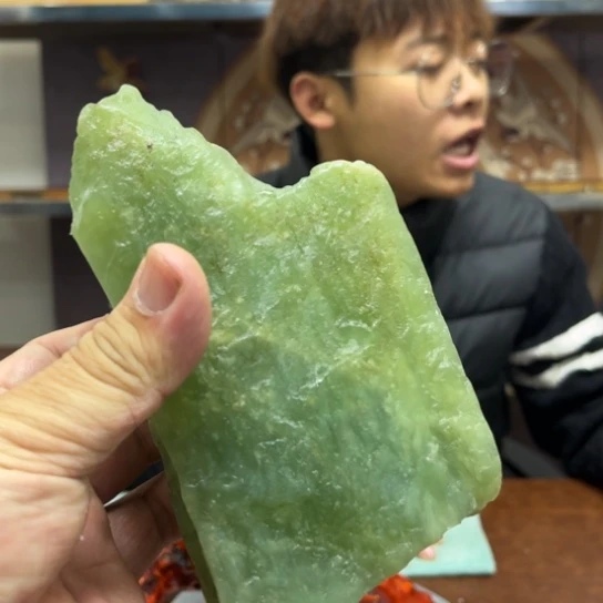 蛇纹石玉未镶嵌原石