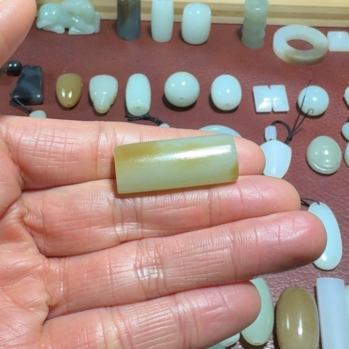 往***烟和田玉未镶嵌吊坠(不含链)