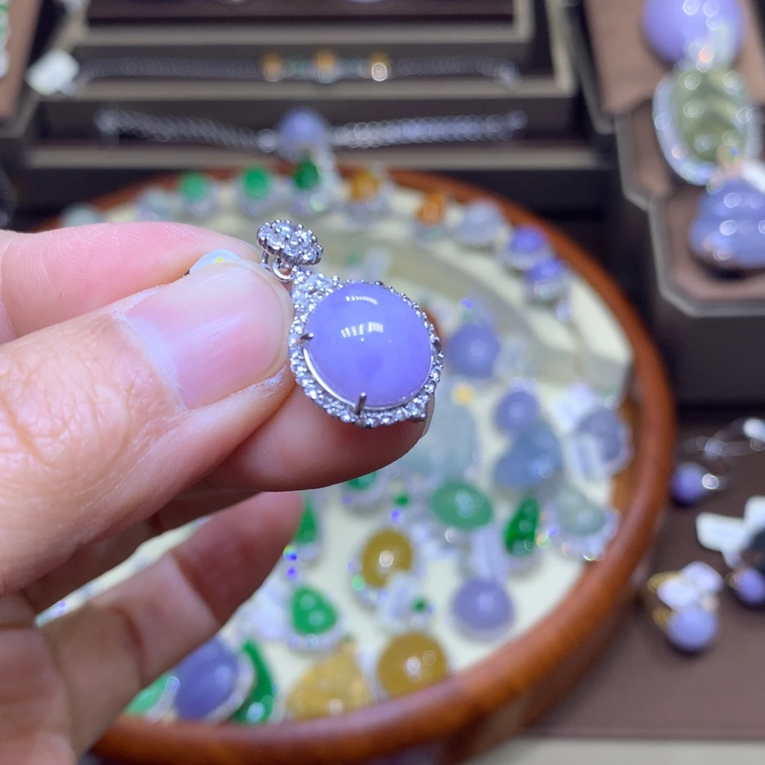 翡翠颈饰银S925镶嵌翡翠吊坠