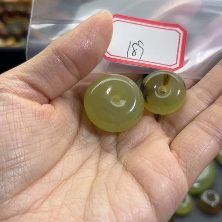 朱***语蛇纹石玉未镶嵌手链