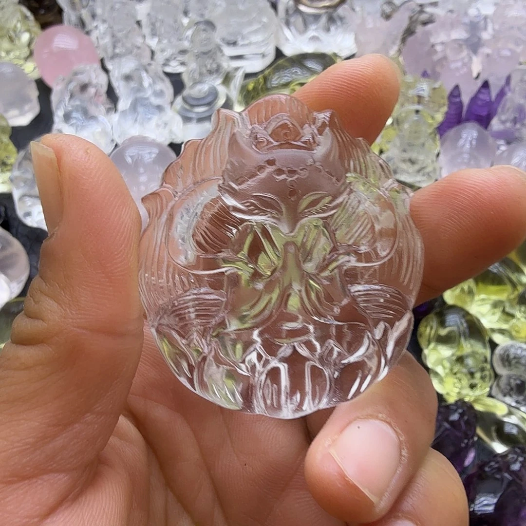 杨***焱水晶未镶嵌颈饰吊坠