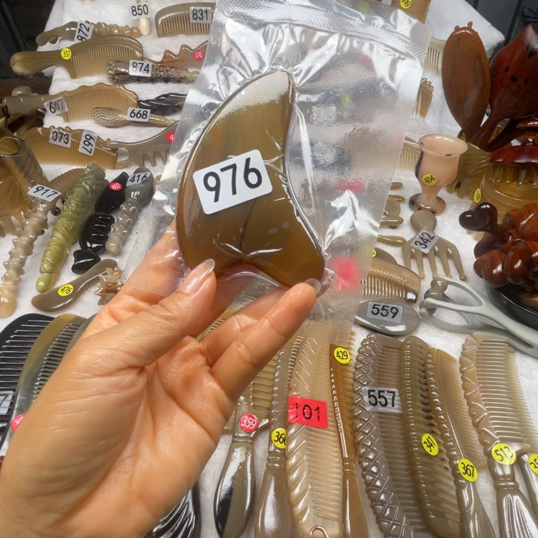 为***满牛角梳福利款梳子