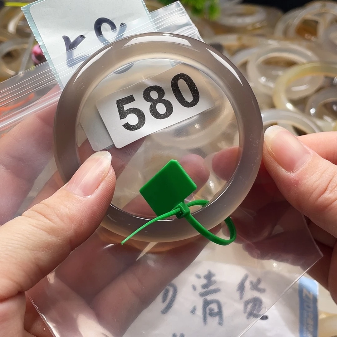 手镯玛瑙/玉髓未镶嵌