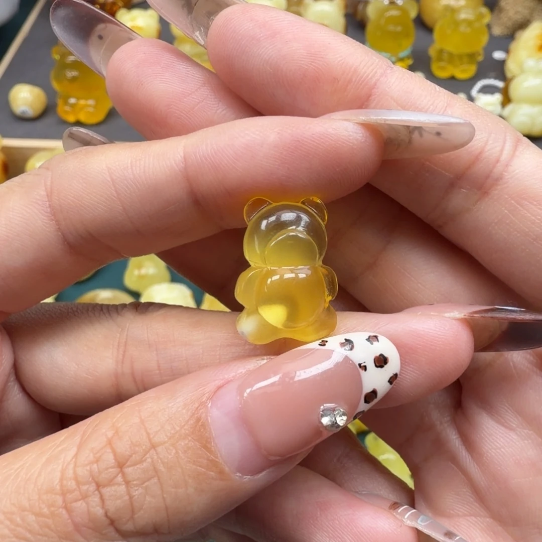 芬***克蜜蜡未镶嵌裸石蜜蜡