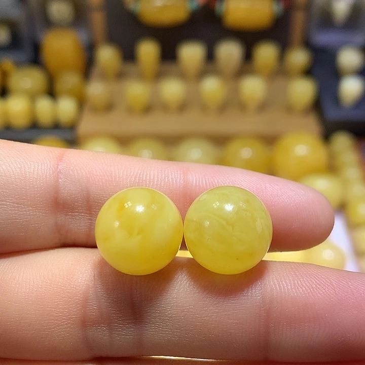 蜜蜡未镶嵌裸石天然俄料黄白花蜜蜡微瑕圆珠14左右