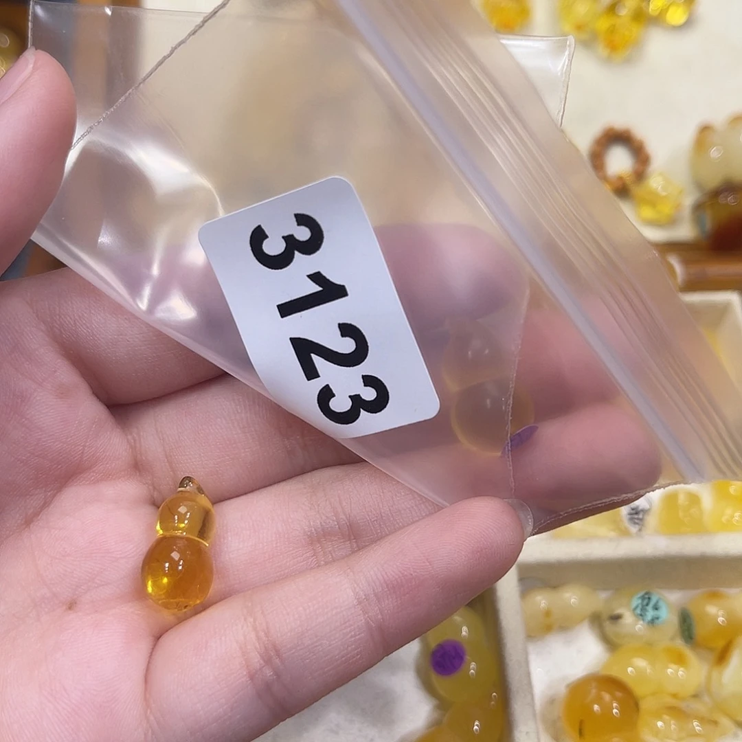 琥珀珠宝奇石未镶嵌宝*