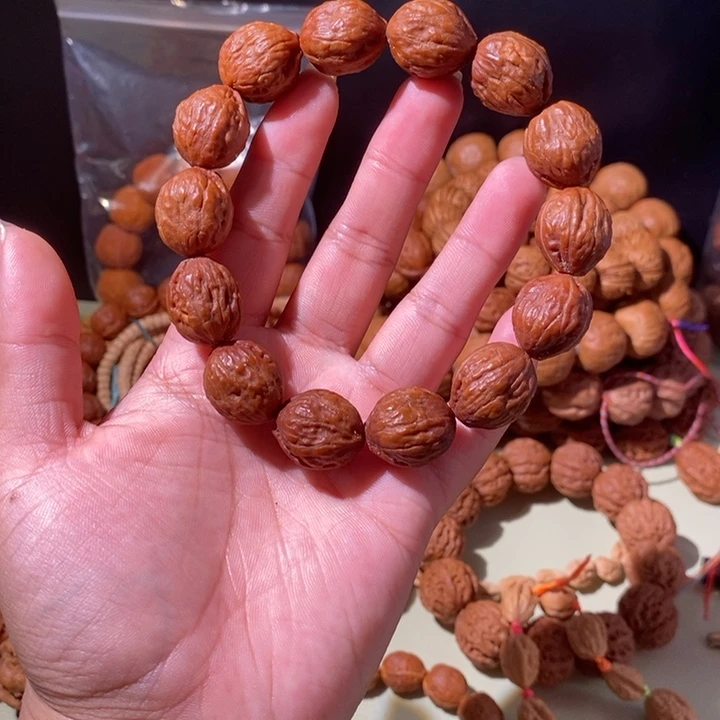 文玩核桃手串……39