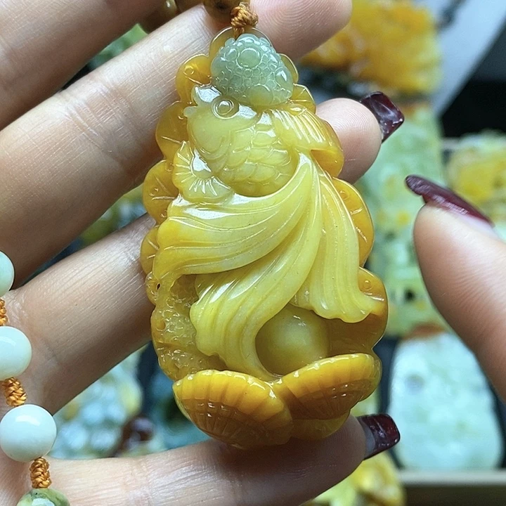 蛇纹石玉挂件未镶嵌