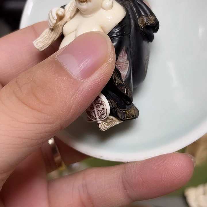 用***0瓷片精致雕刻工艺精湛