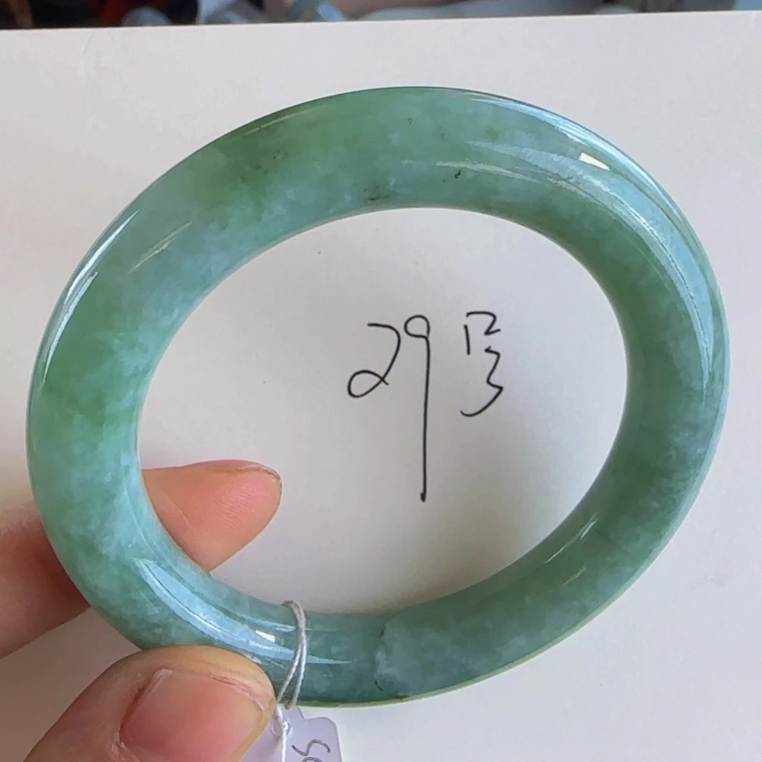 翡翠手镯未镶嵌老坑51圈