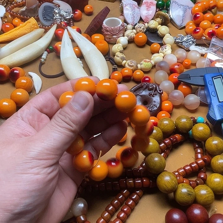 琉璃手工艺品观*者