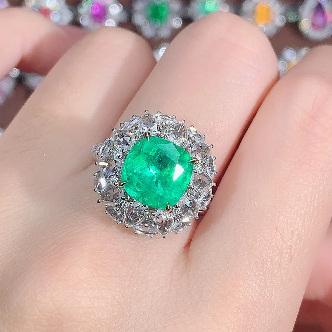18K金镶嵌戒指祖母绿4.12ct/天然宝石/七天无理由