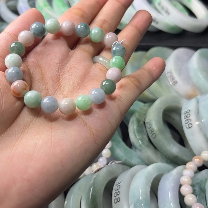 定制翡翠未镶嵌翡翠手镯