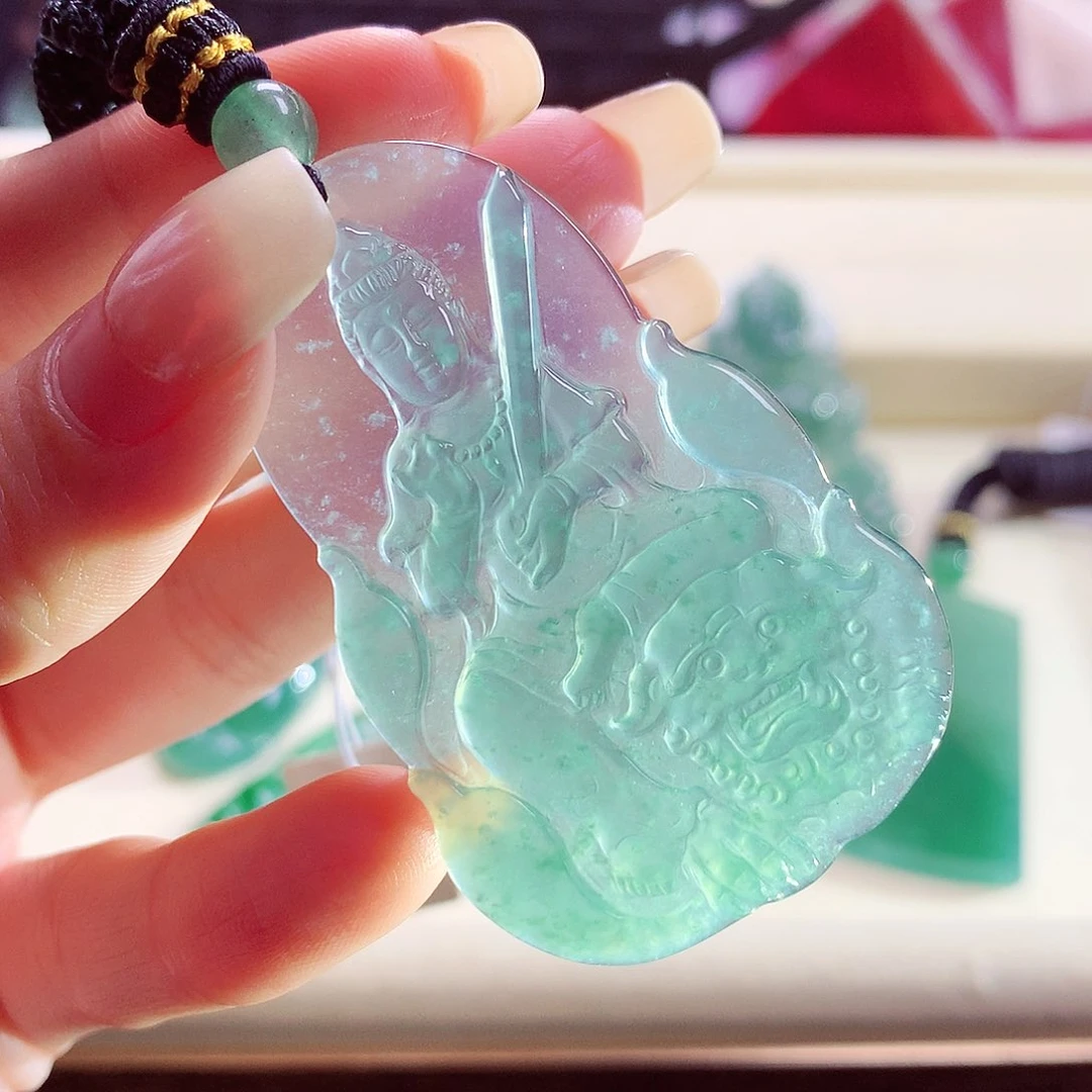 颈饰未镶嵌翡翠天然