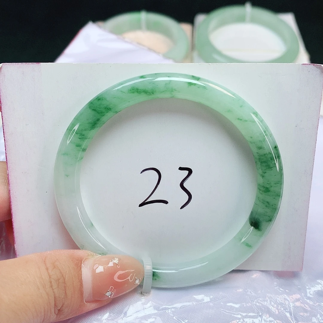 翡翠未镶嵌手镯圆条52