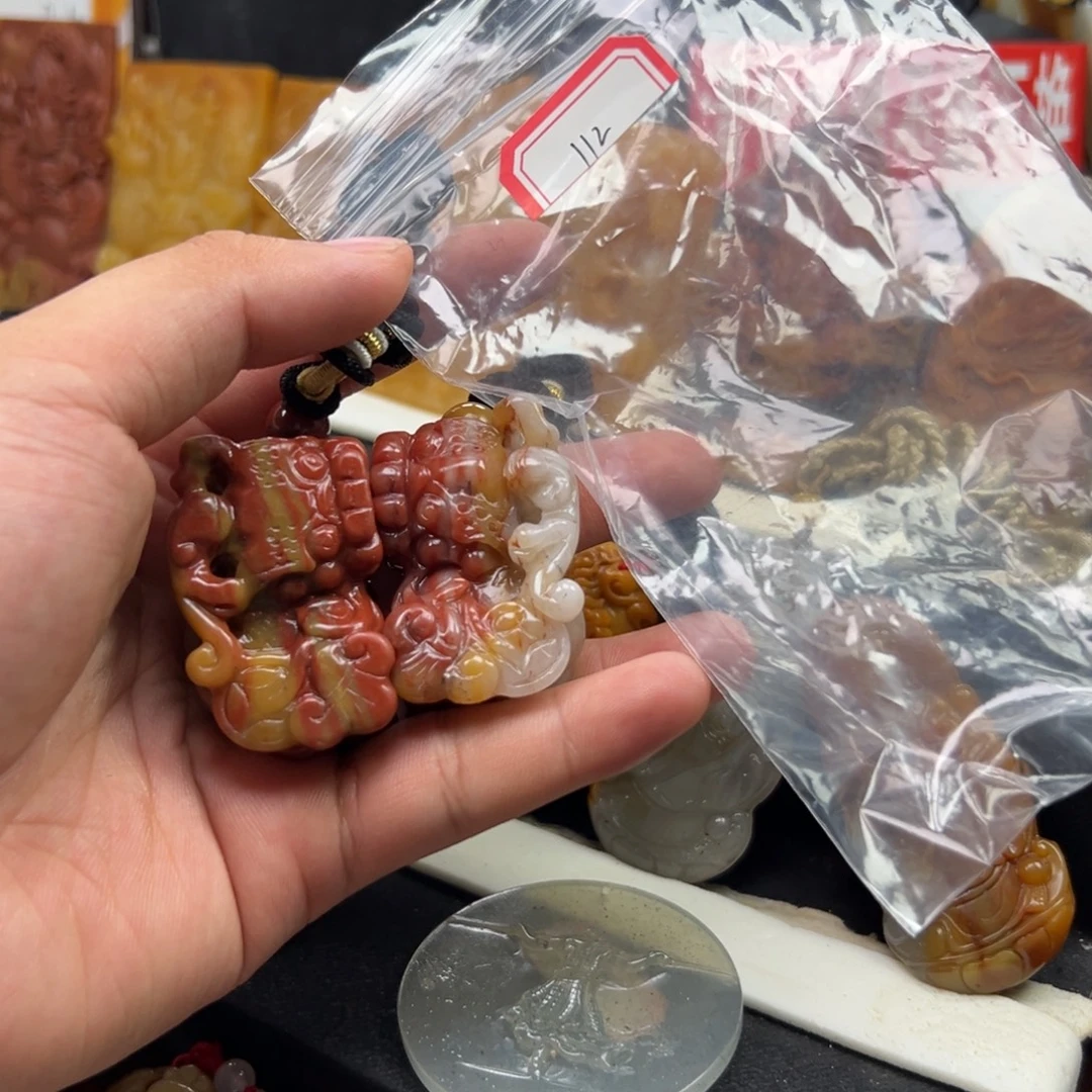 石英质玉（黄龙玉）未镶嵌多样性发货，发其一