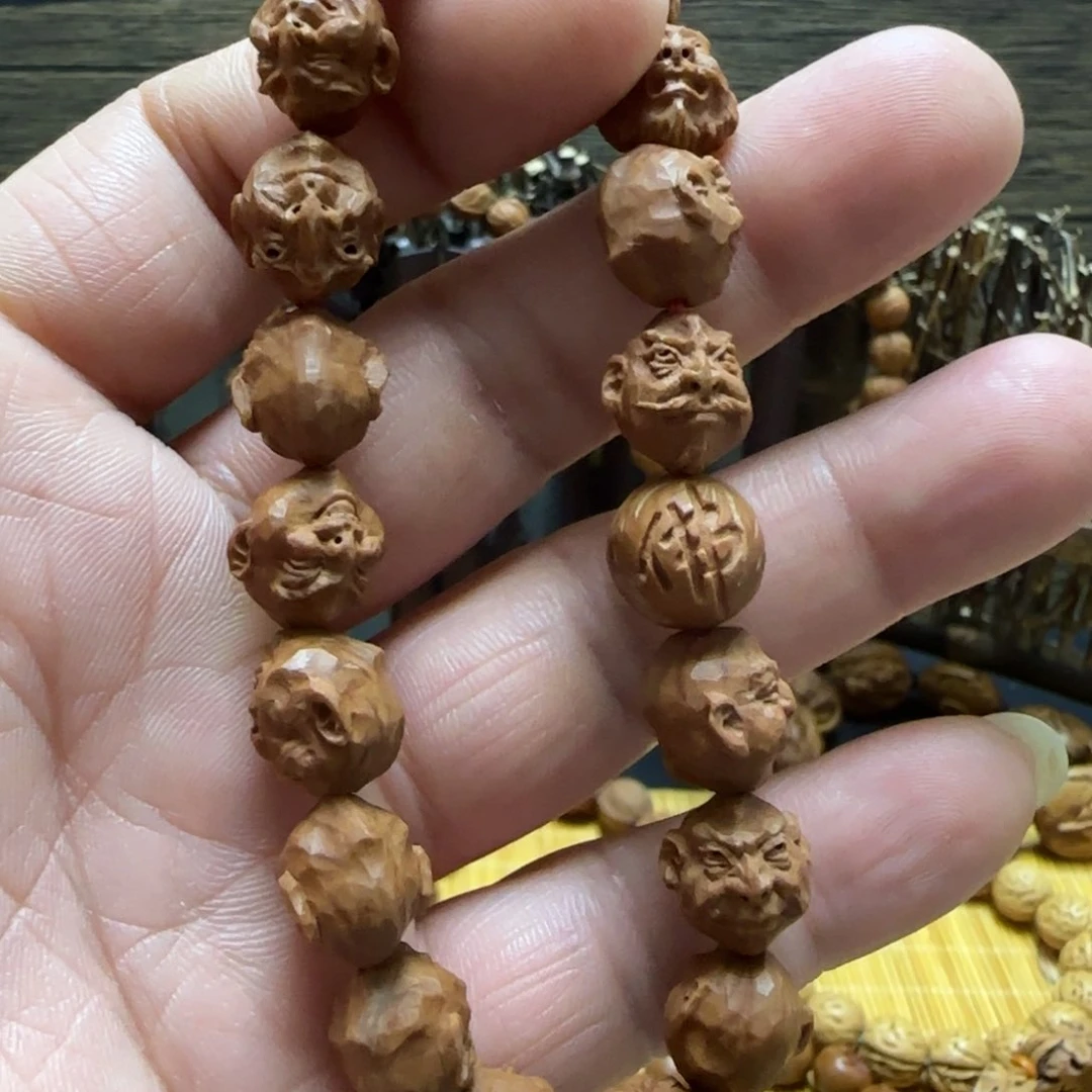 玏纯手工雕刻龙纹桃核十八罗汉