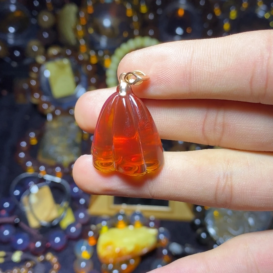 琥珀未镶嵌珠宝奇石