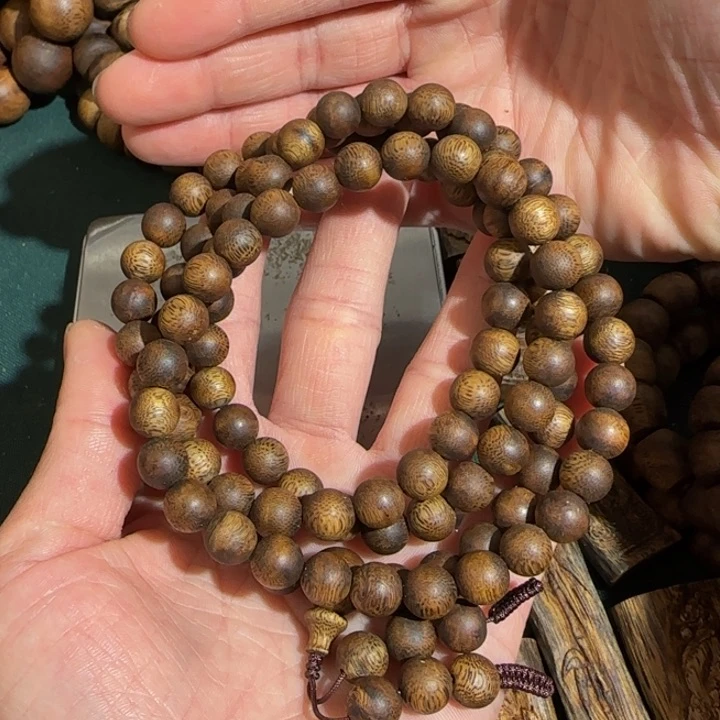 沉香手串乌身老料圆珠多圈0.9高货33