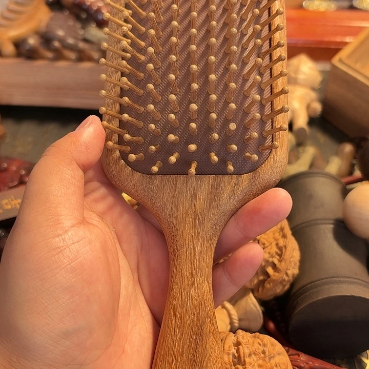 木直播间专拍气囊梳