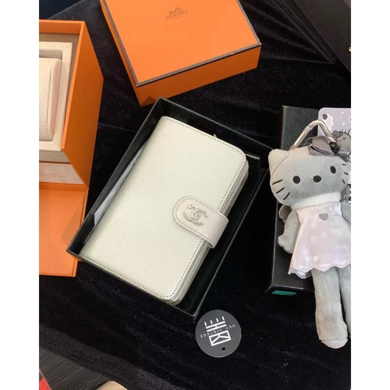 95新 Chanel/香奈儿 展会外场！奶油色卡包