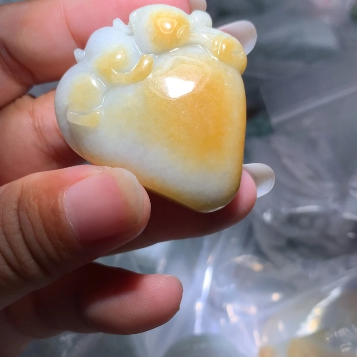 翡翠未镶嵌颈饰保真天然A货翡翠