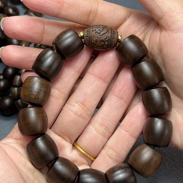 沉香手串白棋玉化