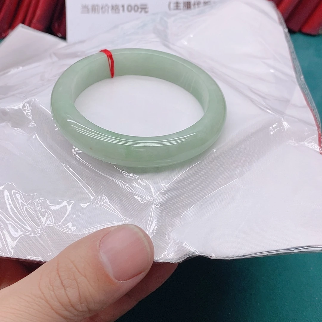 翡翠手镯未镶嵌女*733333333