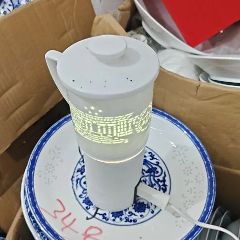 瓷玲珑中号办公杯两个带盖子微瑕疵