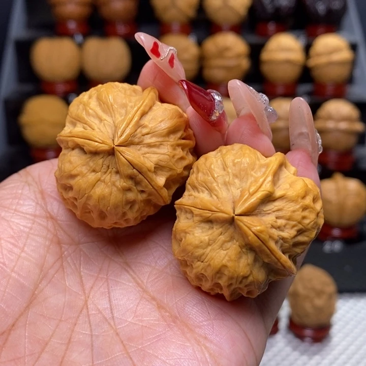 文玩核桃把件山崎三棱56号