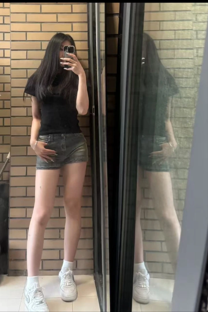 辣妹气质年小众高腰上衣上衣纯欲风高级夏季马甲女外穿洋气薄款