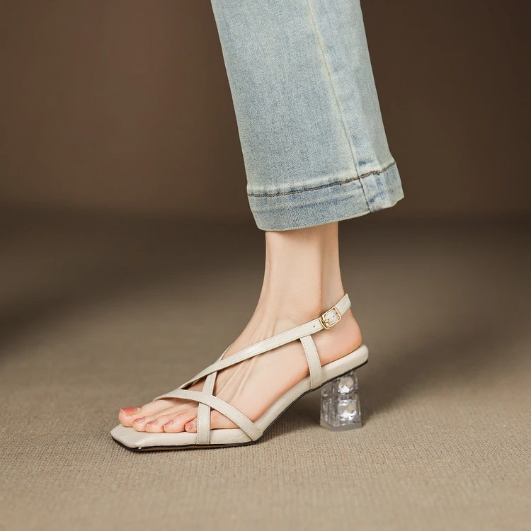 羊皮~5.5cm气质一字带凉鞋女夏季外穿时尚方头高跟鞋水晶粗跟露趾