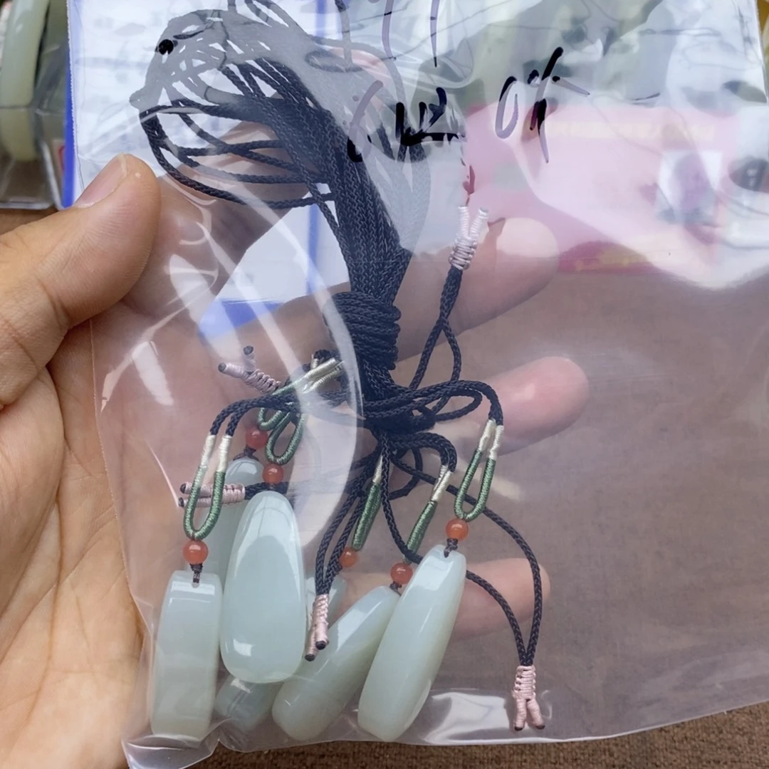 和田玉未镶嵌吊坠(不含链)