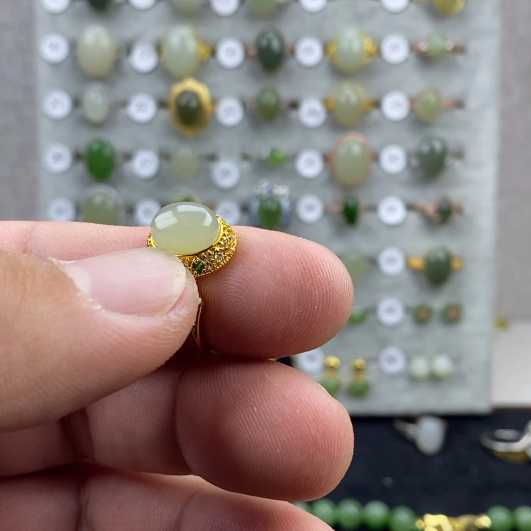 和田玉（青白玉）未镶嵌戒指