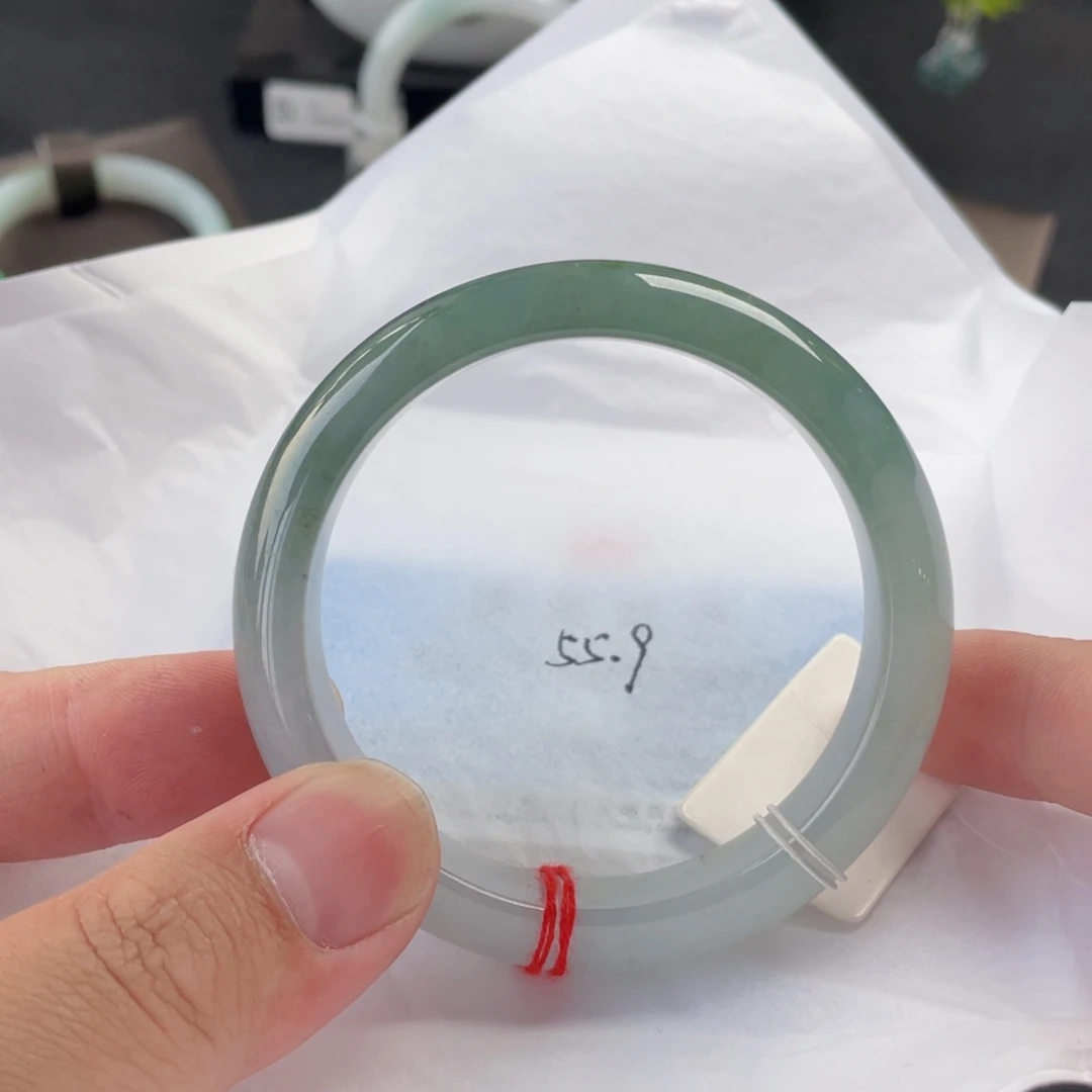 翡翠手镯未镶嵌55.9正圈