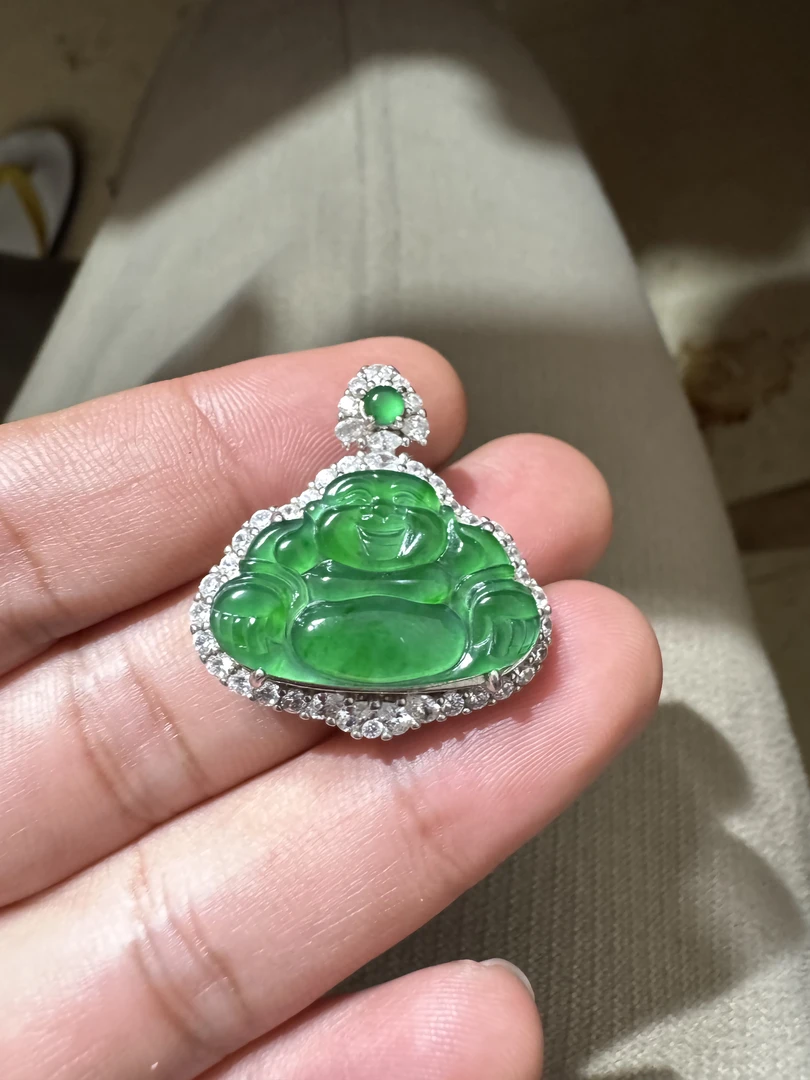天然A货翡翠佛公吊坠