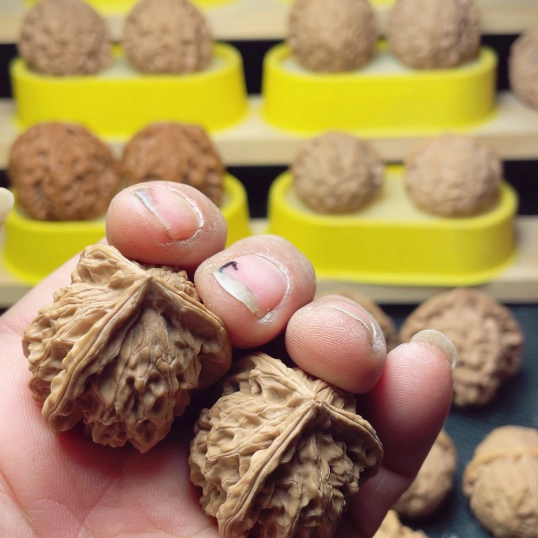 文玩核桃把件q*z盘山三棱