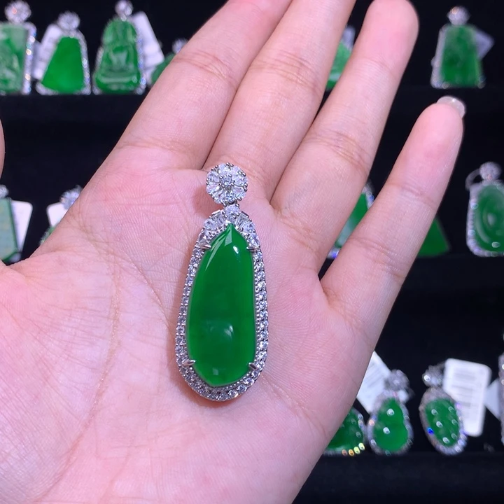 【闪购商品】颈饰银S925镶嵌翡翠天然翡翠