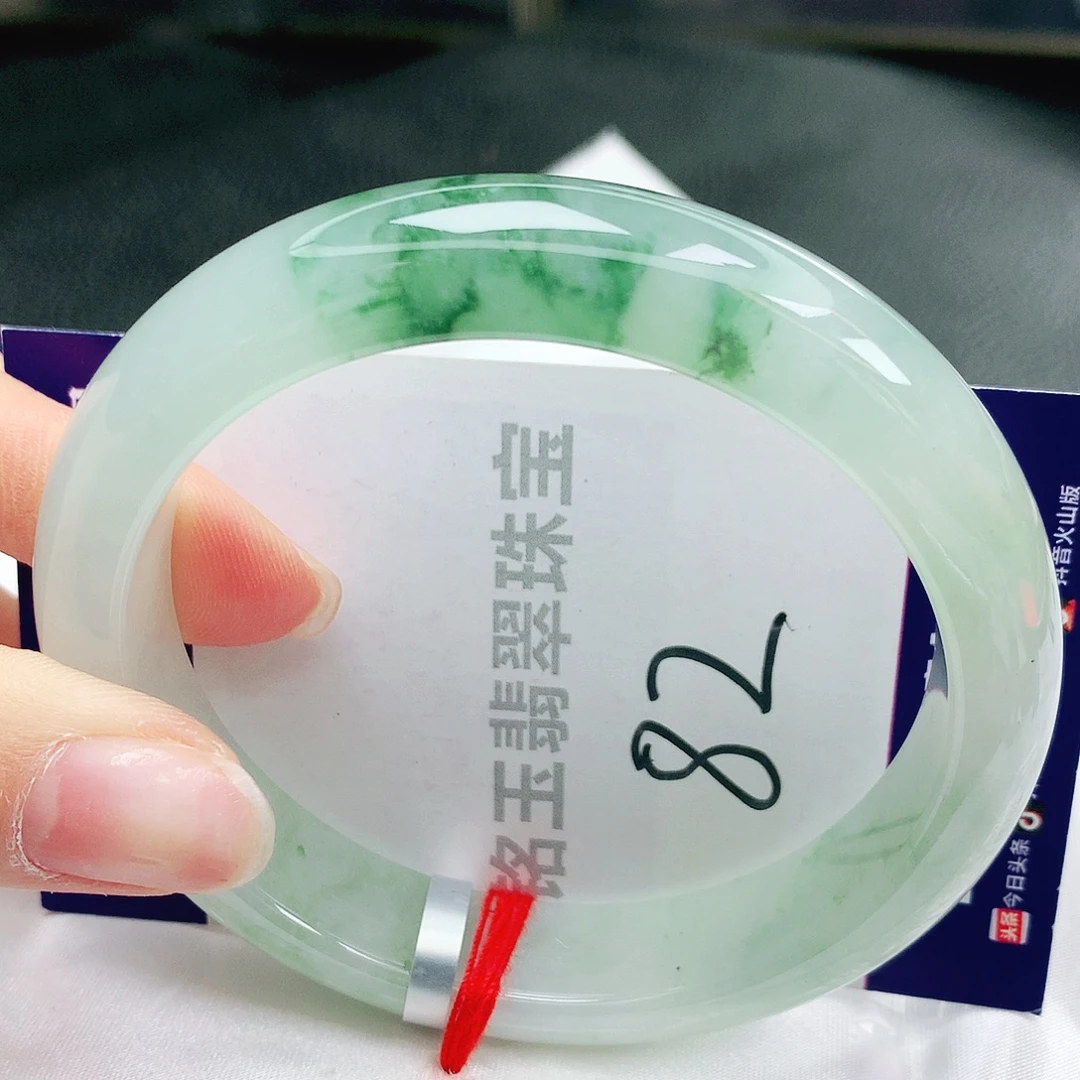 翡翠手镯未镶嵌缅甸天然a货翡翠手镯