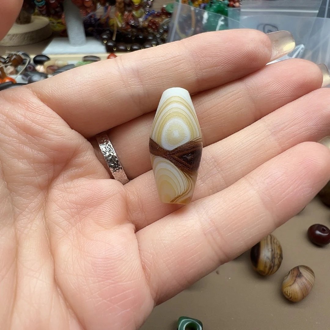 玛瑙/玉髓未镶嵌珠宝半成品