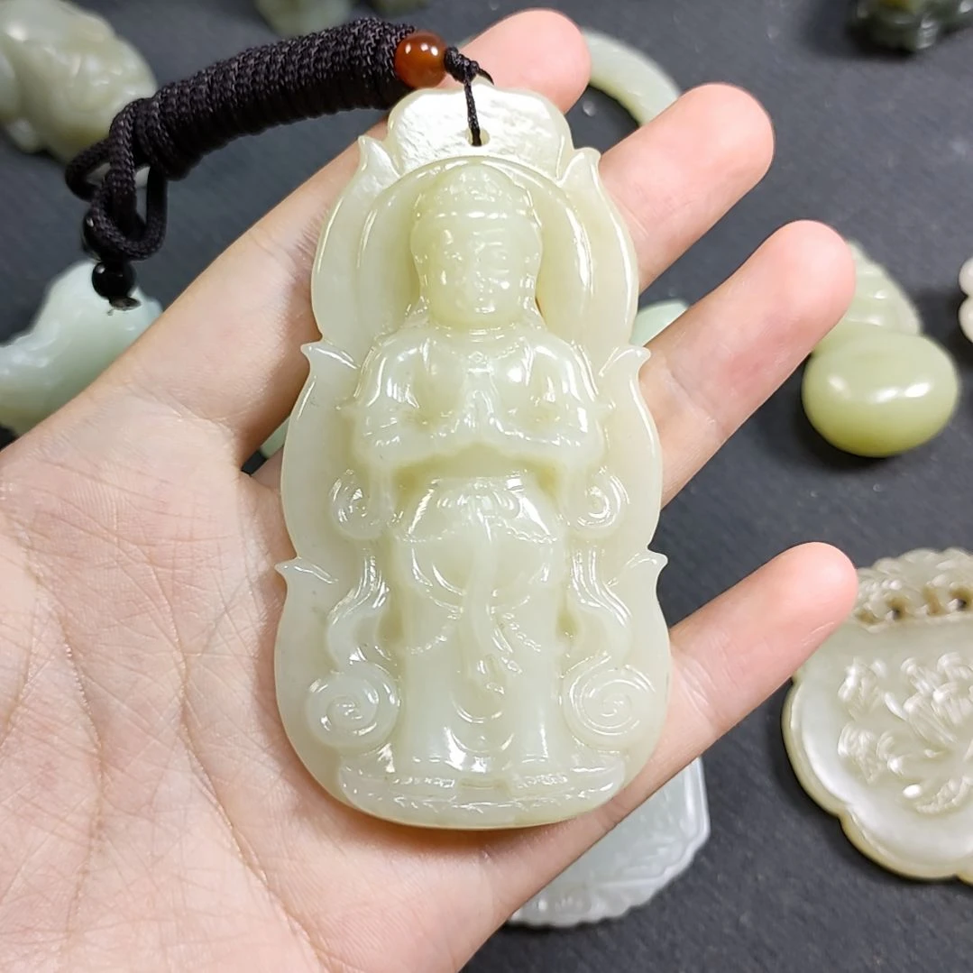 用***6和田玉未镶嵌颈饰