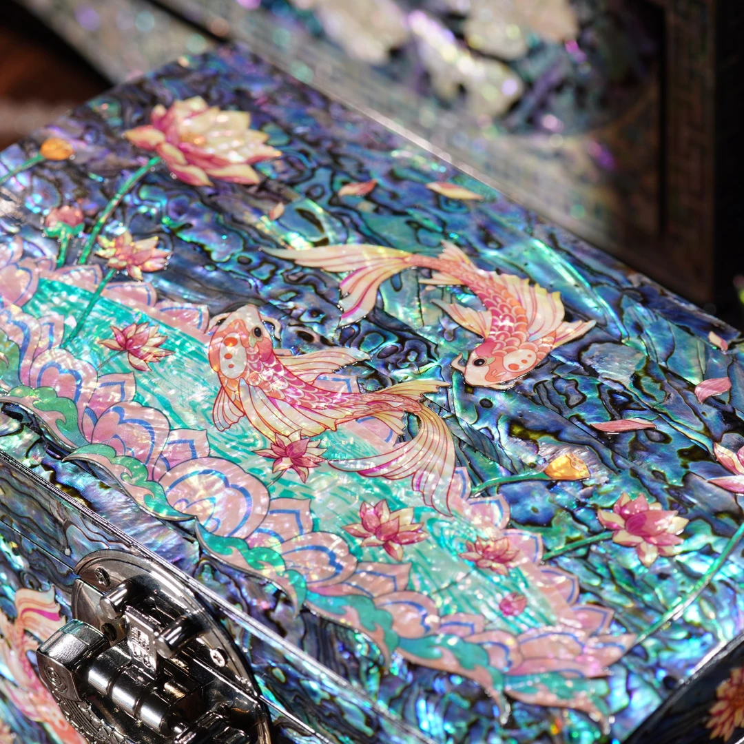 高足鱼戏莲叶黑金鲍螺钿漆器首饰盒高档实木结婚礼物新婚陪嫁礼品