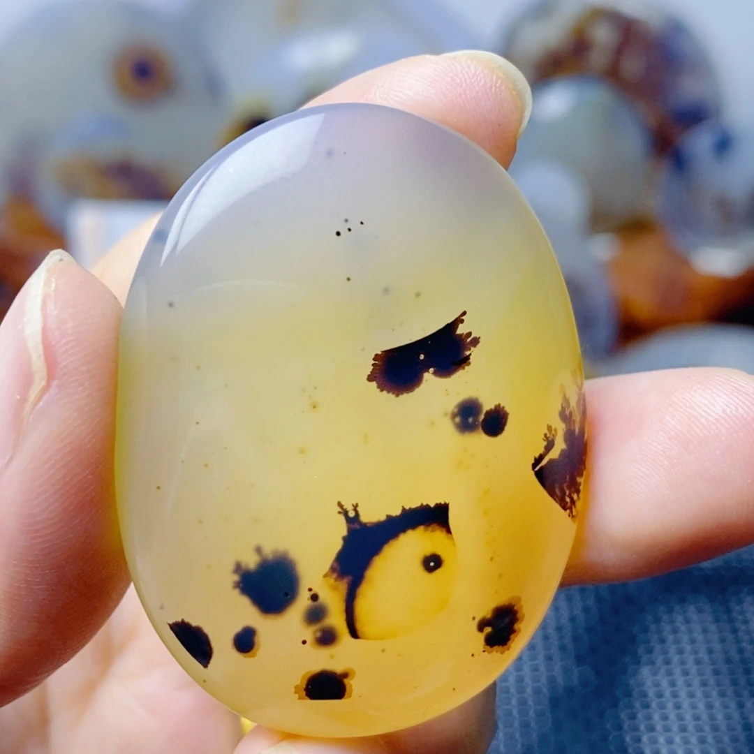 玛瑙/玉髓未镶嵌珠宝奇石