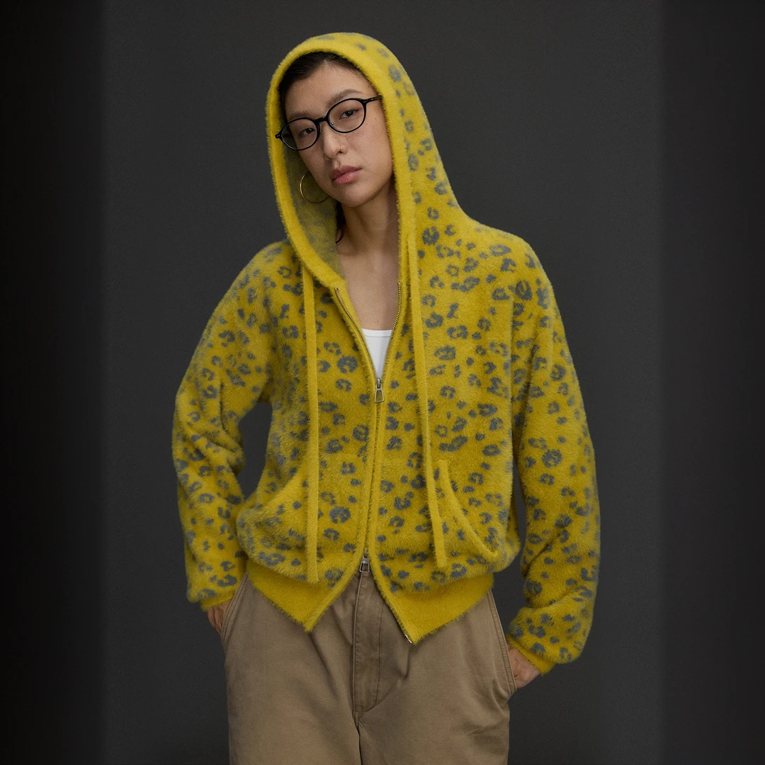 年九一口贰 超柔绒感豹纹提花波点拉链连帽开衫毛衣